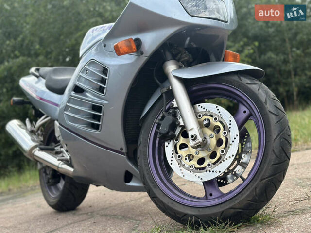 Серый Сузуки RF 600R, объемом двигателя 0.6 л и пробегом 55 тыс. км за 2950 $, фото 2 на Automoto.ua