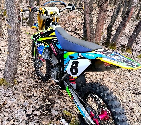 Сузуки RM-Z 450, объемом двигателя 0.5 л и пробегом 1 тыс. км за 3500 $, фото 5 на Automoto.ua