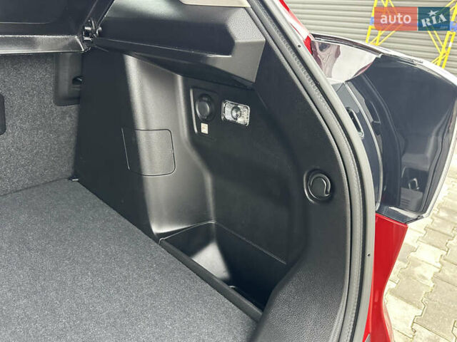 Красный Сузуки S-Cross, объемом двигателя 1.37 л и пробегом 19 тыс. км за 23999 $, фото 46 на Automoto.ua