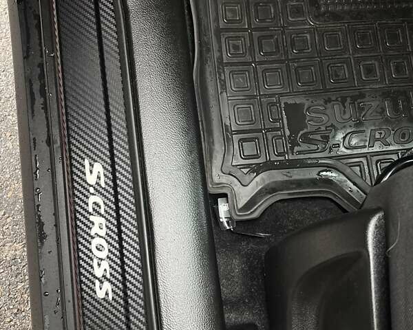 Сузуки S-Cross 2024 в Нежине на Automoto.ua Красный Сузуки S-Cross, объемом двигателя 1.37 л и пробегом 2 тыс. км за 18000 $, фото 12 на Automoto.ua