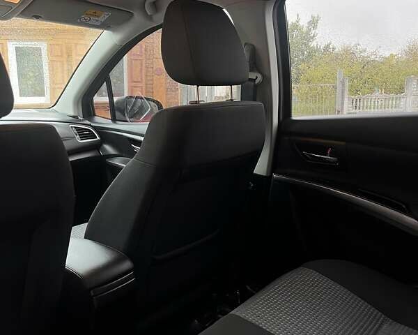 Сузуки S-Cross 2024 в Нежине на Automoto.ua Красный Сузуки S-Cross, объемом двигателя 1.37 л и пробегом 2 тыс. км за 18000 $, фото 38 на Automoto.ua