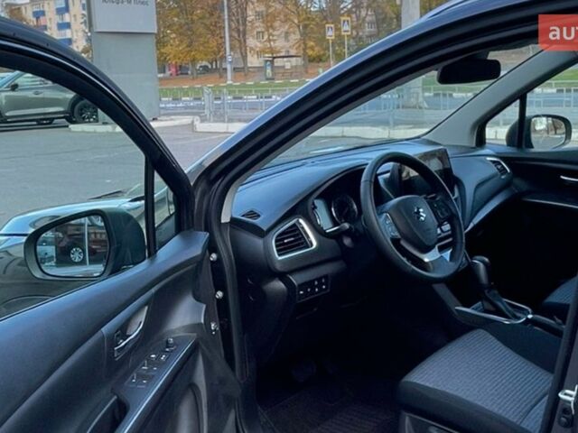 Сузуки S-Cross, объемом двигателя 1.37 л и пробегом 0 тыс. км за 27171 $, фото 46 на Automoto.ua
