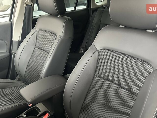 Сузуки S-Cross 2025 в Кривом Роге на Automoto.ua Сузуки S-Cross, объемом двигателя 1.37 л и пробегом 0 тыс. км за 27529 $, фото 22 на Automoto.ua