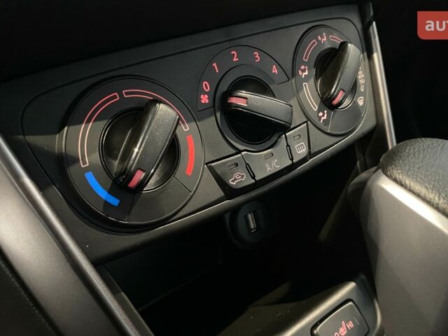 Сузуки S-Cross, объемом двигателя 1.37 л и пробегом 0 тыс. км за 24679 $, фото 15 на Automoto.ua