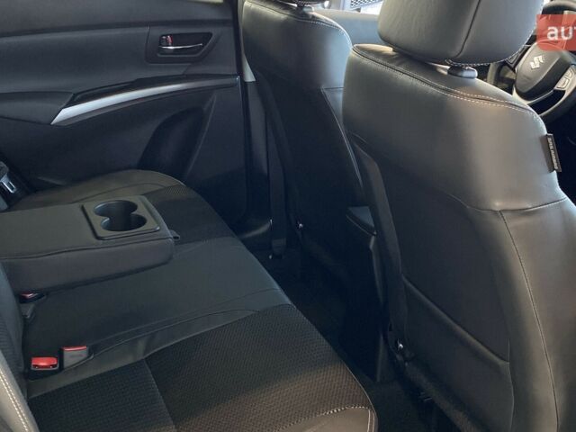 Сузуки S-Cross, объемом двигателя 1.37 л и пробегом 0 тыс. км за 27489 $, фото 30 на Automoto.ua