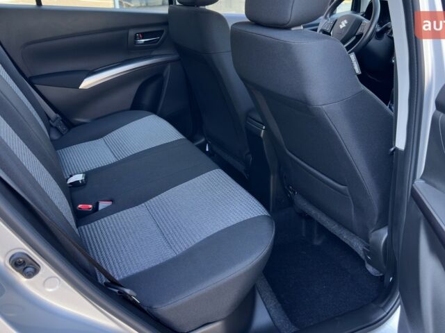 Сузуки S-Cross, объемом двигателя 1.37 л и пробегом 0 тыс. км за 24708 $, фото 36 на Automoto.ua