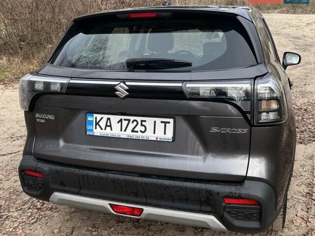 Серый Сузуки S-Cross, объемом двигателя 1.37 л и пробегом 32 тыс. км за 25000 $, фото 3 на Automoto.ua