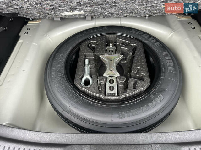 Серый Сузуки S-Cross, объемом двигателя 1.37 л и пробегом 20 тыс. км за 23900 $, фото 36 на Automoto.ua