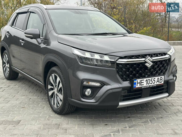 Серый Сузуки S-Cross, объемом двигателя 1.37 л и пробегом 20 тыс. км за 23900 $, фото 5 на Automoto.ua
