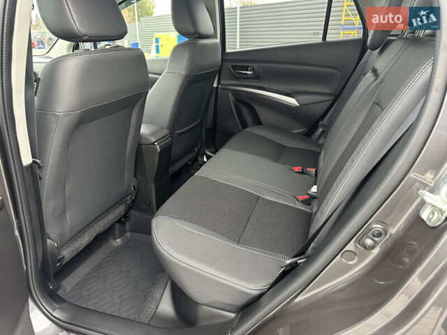 Серый Сузуки S-Cross, объемом двигателя 1.37 л и пробегом 20 тыс. км за 23900 $, фото 32 на Automoto.ua