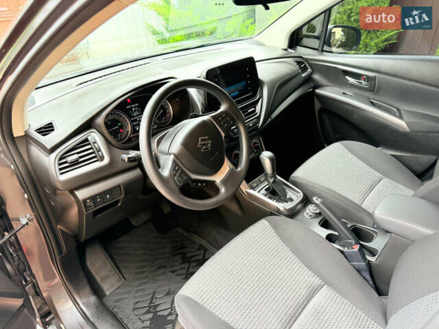 Сірий Сузукі S-Cross, об'ємом двигуна 1.37 л та пробігом 82 тис. км за 22500 $, фото 12 на Automoto.ua