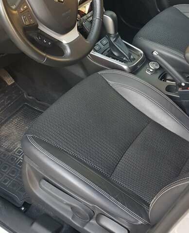 Серый Сузуки S-Cross, объемом двигателя 1.37 л и пробегом 40 тыс. км за 25500 $, фото 8 на Automoto.ua