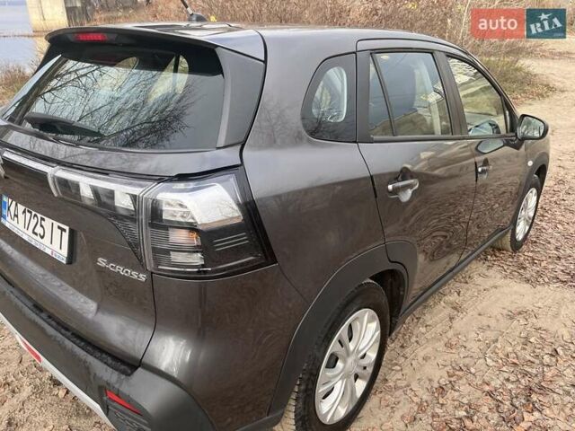Серый Сузуки S-Cross, объемом двигателя 1.37 л и пробегом 32 тыс. км за 25000 $, фото 6 на Automoto.ua