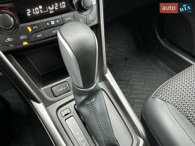 Серый Сузуки S-Cross, объемом двигателя 1.37 л и пробегом 20 тыс. км за 23900 $, фото 48 на Automoto.ua