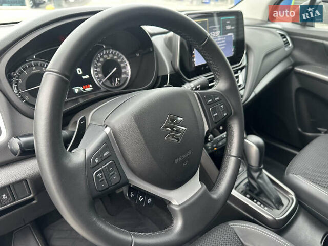 Серый Сузуки S-Cross, объемом двигателя 1.37 л и пробегом 20 тыс. км за 23900 $, фото 44 на Automoto.ua