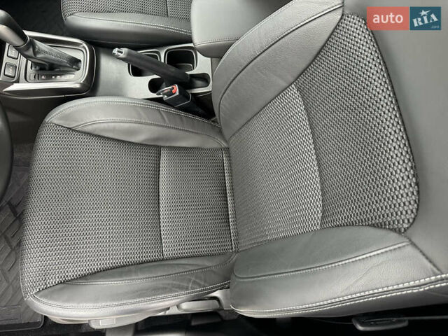 Серый Сузуки S-Cross, объемом двигателя 1.37 л и пробегом 20 тыс. км за 23900 $, фото 30 на Automoto.ua