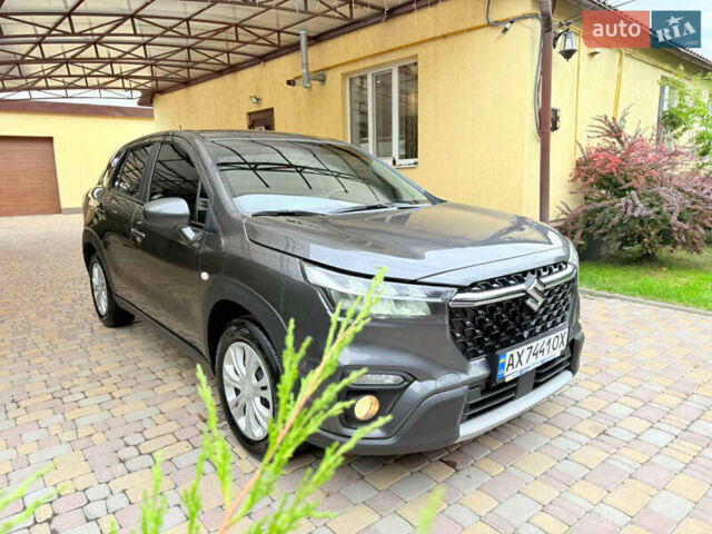 Сірий Сузукі S-Cross, об'ємом двигуна 1.37 л та пробігом 82 тис. км за 22500 $, фото 2 на Automoto.ua