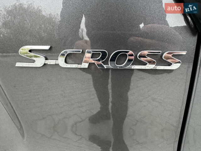 Серый Сузуки S-Cross, объемом двигателя 1.37 л и пробегом 20 тыс. км за 23900 $, фото 24 на Automoto.ua