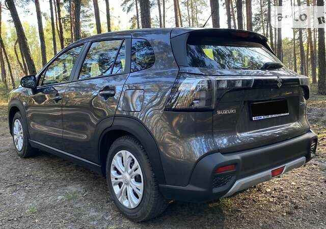 Серый Сузуки S-Cross, объемом двигателя 1.37 л и пробегом 5 тыс. км за 22144 $, фото 8 на Automoto.ua