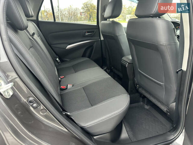 Серый Сузуки S-Cross, объемом двигателя 1.37 л и пробегом 20 тыс. км за 23900 $, фото 38 на Automoto.ua