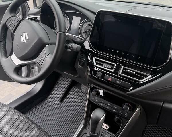 Сірий Сузукі S-Cross, об'ємом двигуна 1.37 л та пробігом 3 тис. км за 25999 $, фото 6 на Automoto.ua