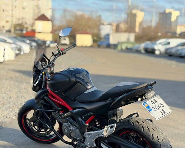 Червоний Сузукі SFV 650, об'ємом двигуна 0.65 л та пробігом 5 тис. км за 4500 $, фото 2 на Automoto.ua