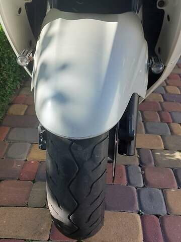 Белый Сузуки Skywave 250, объемом двигателя 0.39 л и пробегом 51 тыс. км за 2908 $, фото 3 на Automoto.ua