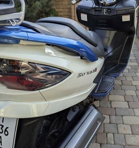 Белый Сузуки Skywave 250, объемом двигателя 0.25 л и пробегом 43 тыс. км за 2700 $, фото 21 на Automoto.ua