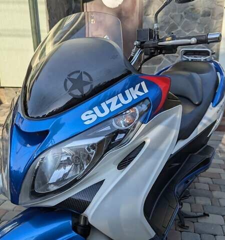 Белый Сузуки Skywave 250, объемом двигателя 0.25 л и пробегом 43 тыс. км за 2700 $, фото 15 на Automoto.ua