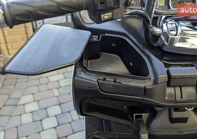 Белый Сузуки Skywave 250, объемом двигателя 0.25 л и пробегом 43 тыс. км за 2700 $, фото 6 на Automoto.ua