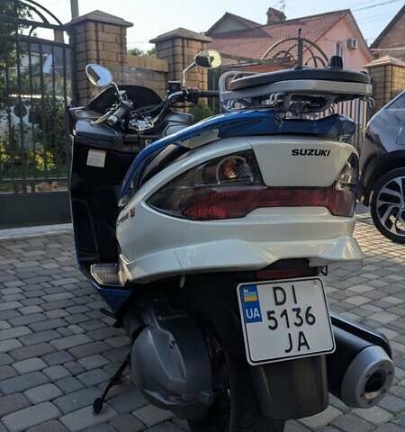 Белый Сузуки Skywave 250, объемом двигателя 0.25 л и пробегом 43 тыс. км за 2700 $, фото 30 на Automoto.ua