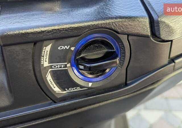 Белый Сузуки Skywave 250, объемом двигателя 0.25 л и пробегом 43 тыс. км за 2700 $, фото 13 на Automoto.ua