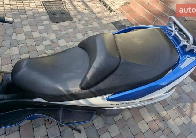 Белый Сузуки Skywave 250, объемом двигателя 0.25 л и пробегом 43 тыс. км за 2700 $, фото 14 на Automoto.ua