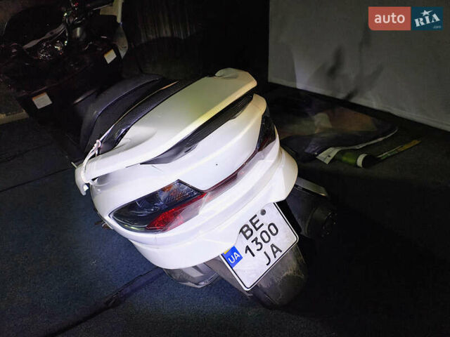 Білий Сузукі Skywave 250, об'ємом двигуна 0.25 л та пробігом 26 тис. км за 1850 $, фото 2 на Automoto.ua