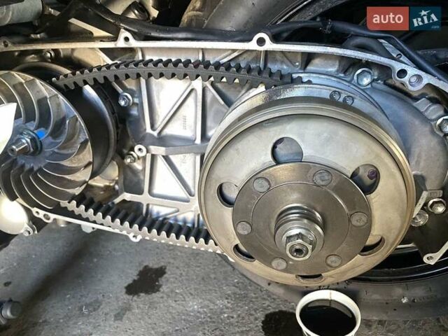 Белый Сузуки Skywave 250, объемом двигателя 0.25 л и пробегом 34 тыс. км за 2200 $, фото 14 на Automoto.ua