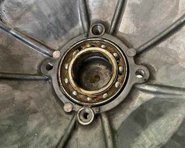 Белый Сузуки Skywave 250, объемом двигателя 0.25 л и пробегом 34 тыс. км за 2200 $, фото 9 на Automoto.ua