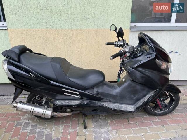Черный Сузуки Skywave 250, объемом двигателя 0 л и пробегом 30 тыс. км за 2000 $, фото 4 на Automoto.ua