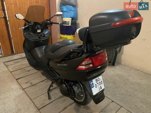Черный Сузуки Skywave 250, объемом двигателя 0.25 л и пробегом 49 тыс. км за 1750 $, фото 3 на Automoto.ua