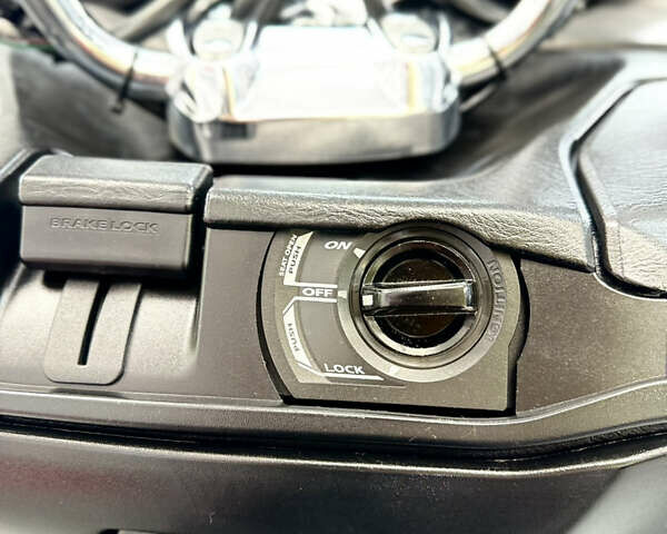 Черный Сузуки Skywave 250, объемом двигателя 0.25 л и пробегом 23 тыс. км за 2200 $, фото 25 на Automoto.ua