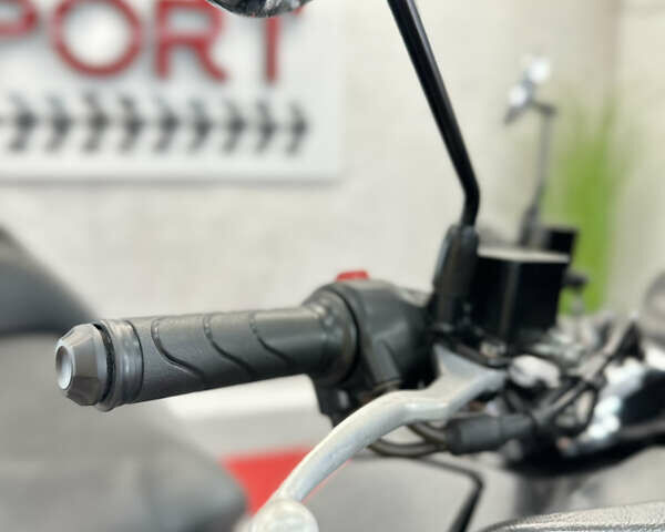 Черный Сузуки Skywave 250, объемом двигателя 0.25 л и пробегом 23 тыс. км за 2200 $, фото 19 на Automoto.ua