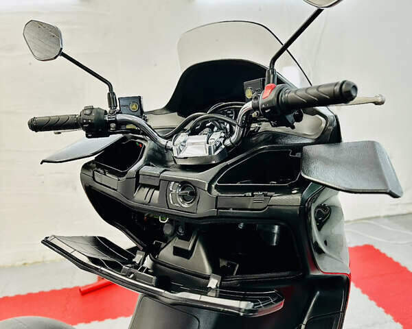 Черный Сузуки Skywave 250, объемом двигателя 0.25 л и пробегом 23 тыс. км за 2200 $, фото 28 на Automoto.ua