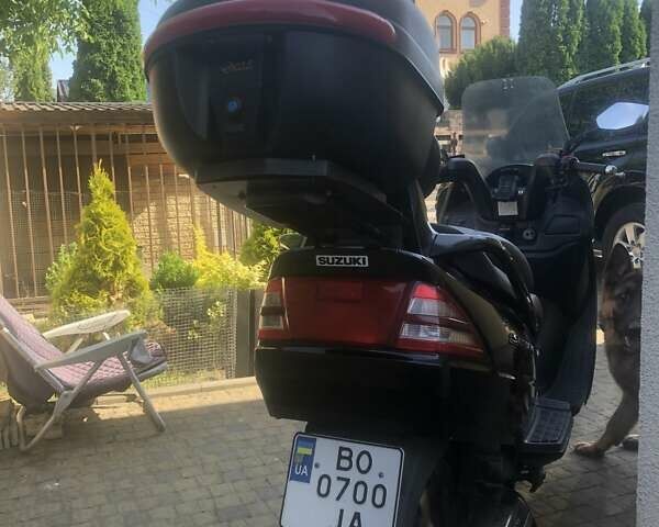 Черный Сузуки Skywave 250, объемом двигателя 0.25 л и пробегом 49 тыс. км за 1750 $, фото 2 на Automoto.ua