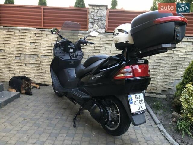Черный Сузуки Skywave 250, объемом двигателя 0.25 л и пробегом 49 тыс. км за 1750 $, фото 13 на Automoto.ua
