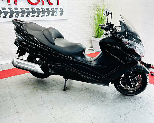 Черный Сузуки Skywave 250, объемом двигателя 0.25 л и пробегом 23 тыс. км за 2200 $, фото 6 на Automoto.ua