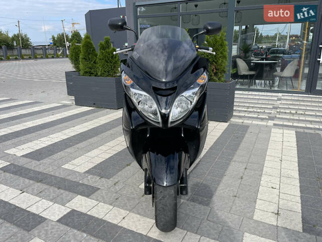 Черный Сузуки Skywave 250, объемом двигателя 0.25 л и пробегом 27 тыс. км за 2649 $, фото 1 на Automoto.ua