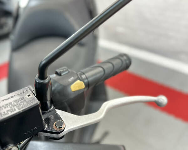 Черный Сузуки Skywave 250, объемом двигателя 0.25 л и пробегом 23 тыс. км за 2200 $, фото 18 на Automoto.ua