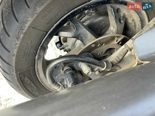 Черный Сузуки Skywave 250, объемом двигателя 0 л и пробегом 23 тыс. км за 1900 $, фото 3 на Automoto.ua