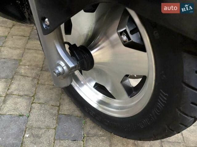 Черный Сузуки Skywave 250, объемом двигателя 0.25 л и пробегом 49 тыс. км за 1750 $, фото 15 на Automoto.ua