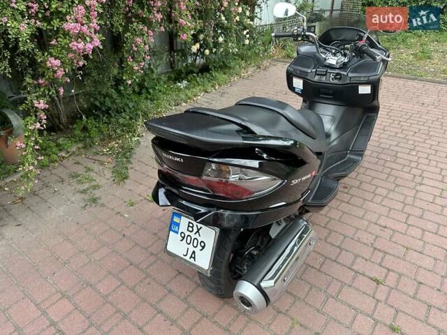 Черный Сузуки Skywave 250, объемом двигателя 0 л и пробегом 38 тыс. км за 2000 $, фото 12 на Automoto.ua