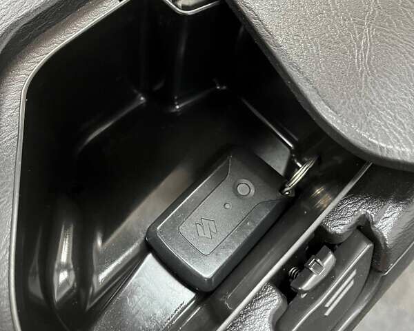 Черный Сузуки Skywave 250, объемом двигателя 0 л и пробегом 10 тыс. км за 2700 $, фото 13 на Automoto.ua